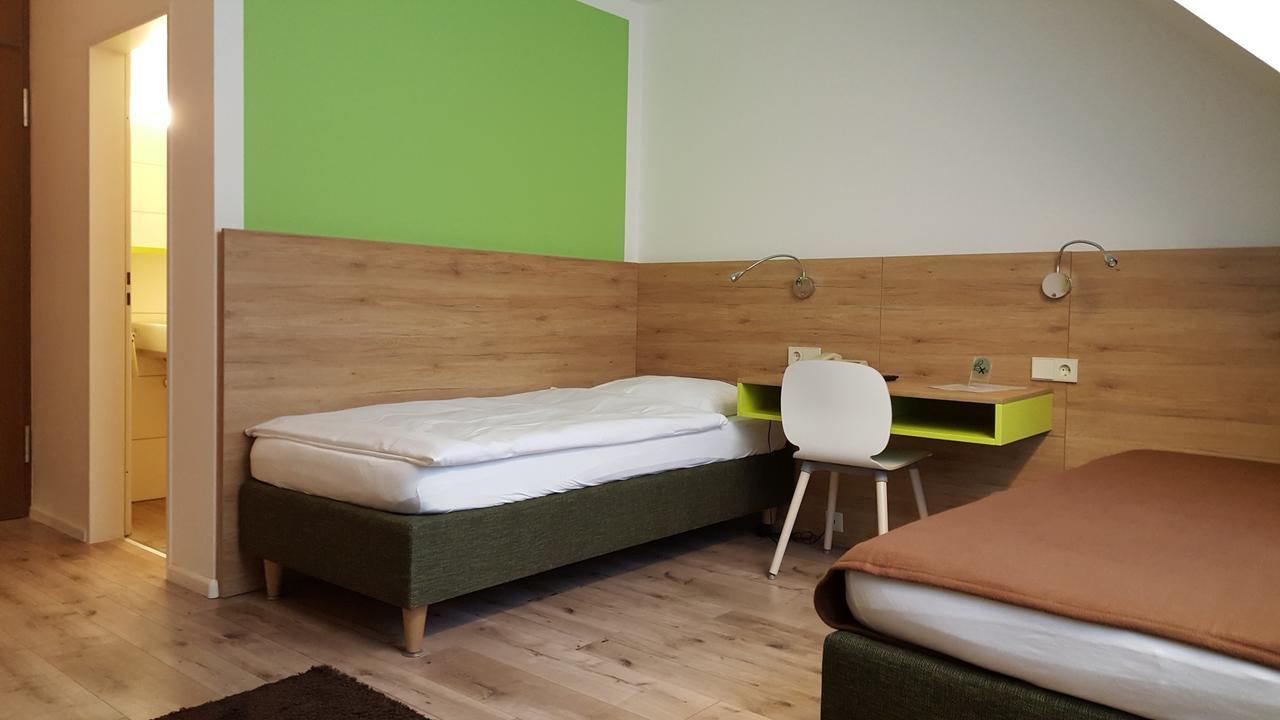 Gaestehaus Ruh - Non-Smoking Freiburg im Breisgau Buitenkant foto